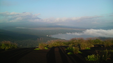 富士山と山中湖 atomさん