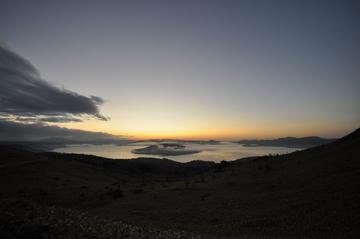 日本最大のカルデラ湖 はなくそオヤジさん