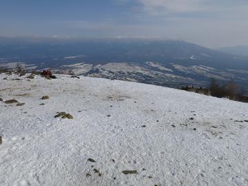 頂上・・・雪景色のパノラマ ヤマトさん