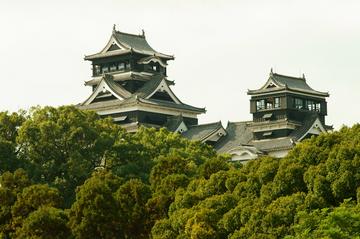 緑の中の熊本城 kumaさん