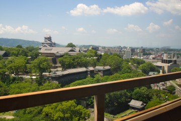 熊本城全体がみれていいですよ。 清さん