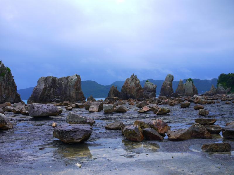 橋杭岩