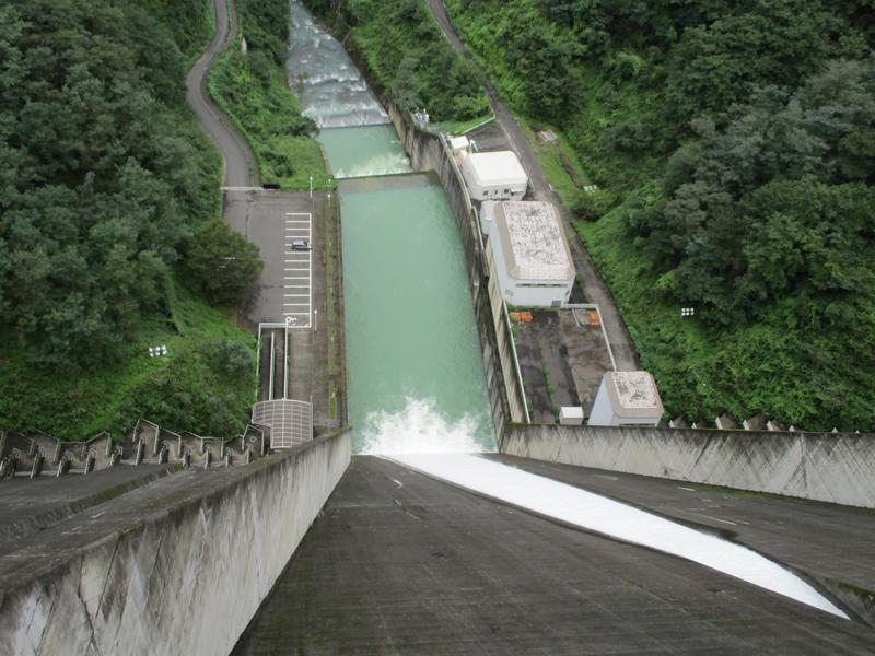 台風一過の浦山ダム