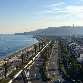 EVERYDAY DRIVE | 馬堀海岸の直線道路 - 日産ドライブナビ