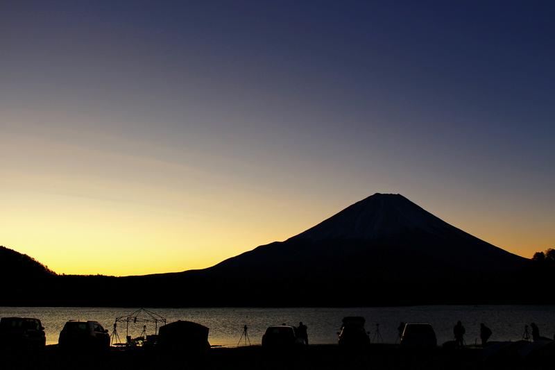 精進湖の日の出