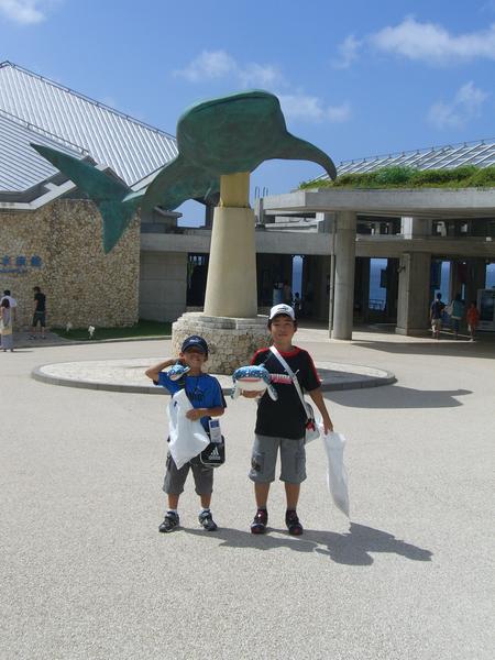 美ら海水族館にて