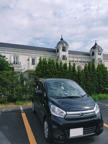横浜イングリッシュガーデン駐車にて。