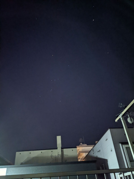 冷え込んだ日の夜空