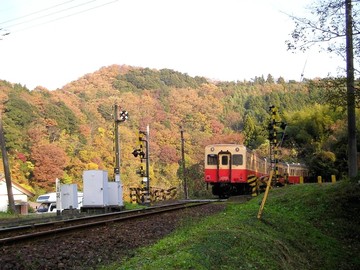 山間を走る小湊鉄道 ＮＯＲＡさん