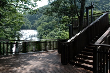 袋田の滝－新観瀑台 DriveNaviさん