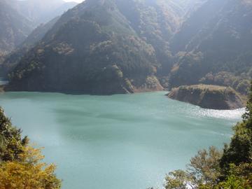 長島ダムと接岨湖が幻想的 kenkenさん