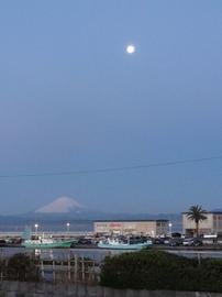 朝日と雪の富士山が最高 ぱぱぱのぱさん