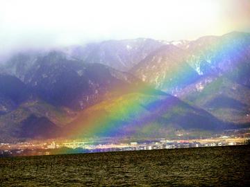 琵琶湖は虹の名所 RitchieQuatroさん