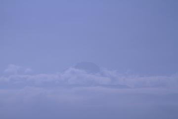 雲上の富士山 愛こそ全てさん