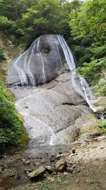 弥勒の滝