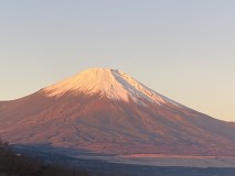 早朝の冬の富士山