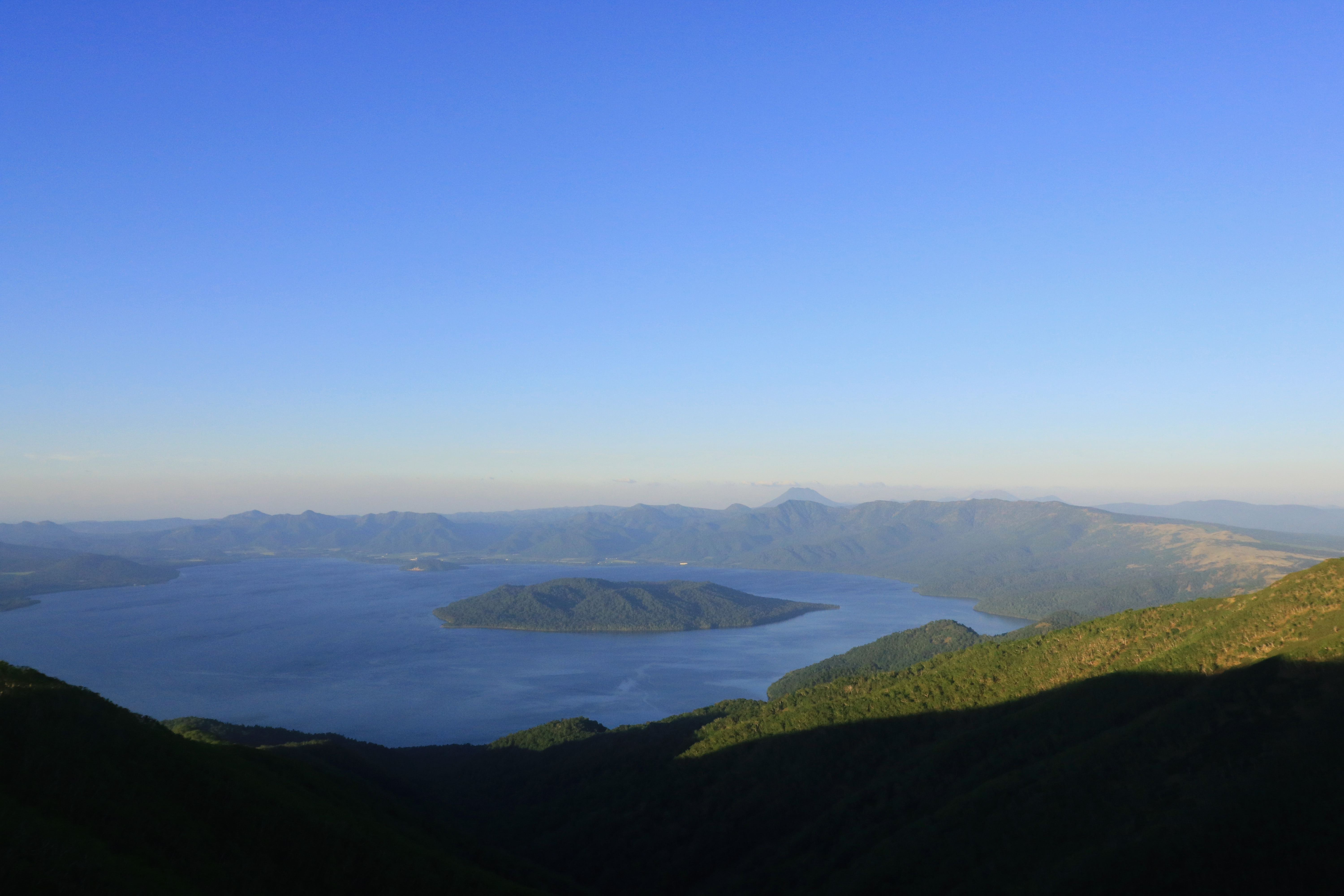 登山道からの屈斜路湖